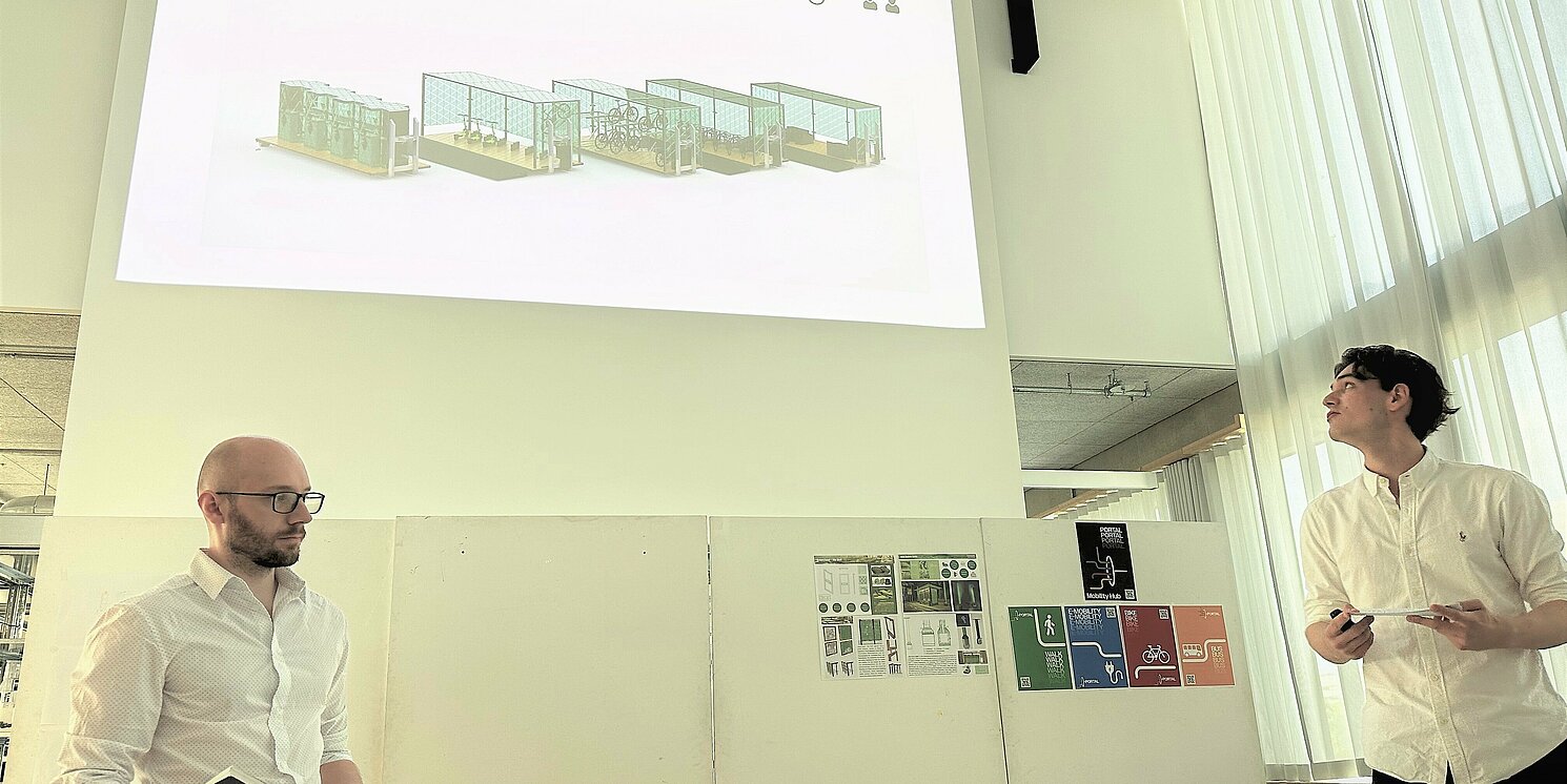 Ihre Vision verschiedener Containerhubs stellten Jonathan Haller und Jakob Fredl bei ihrer Abschlusspräsentation an der OTH Regensburg vor. Foto: OTH Regensburg/Simone Grebler